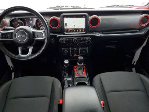 Used 2019 Jeep Wrangler Unlimited Sahara w/ Uconnect 4C Nav & Sound Group AWD/4WD image 35