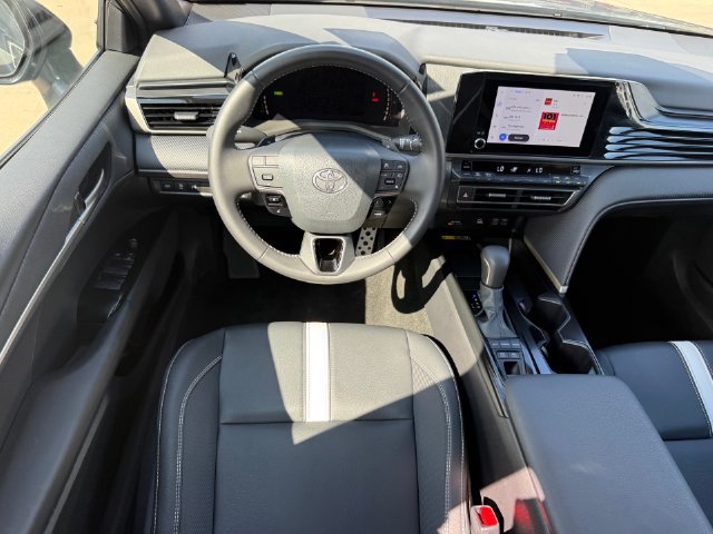 Used 2026 Toyota Camry SE FWD image 14