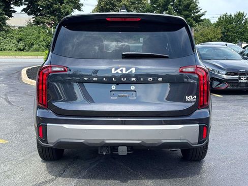 Used 2025 Kia Telluride LX FWD image 4