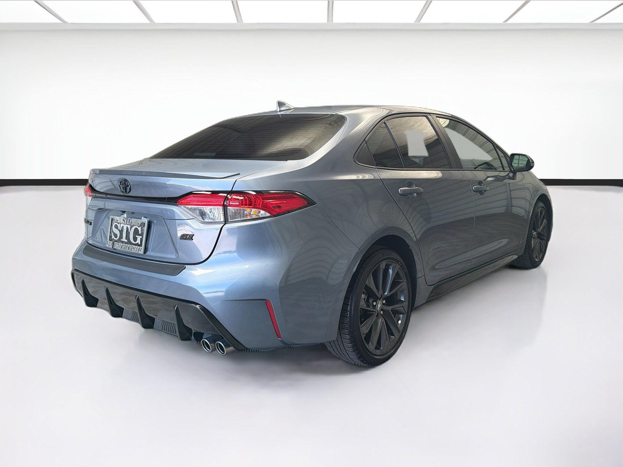 Used 2025 Toyota Corolla SE FWD image 4