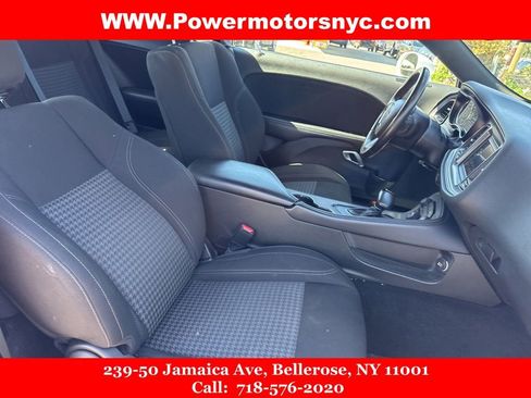 Used 2023 Dodge Challenger SXT image 14