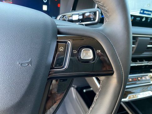 New 2026 Lincoln Corsair Reserve w/ Jet Appearance Package image 25