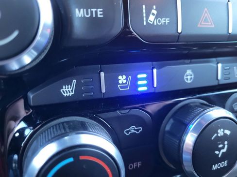 Used 2019 RAM 1500 Sport w/ Advanced Safety Group image 17