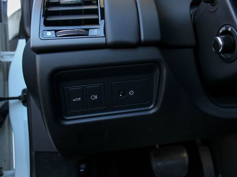 Used 2016 Jaguar F-TYPE Convertible image 39