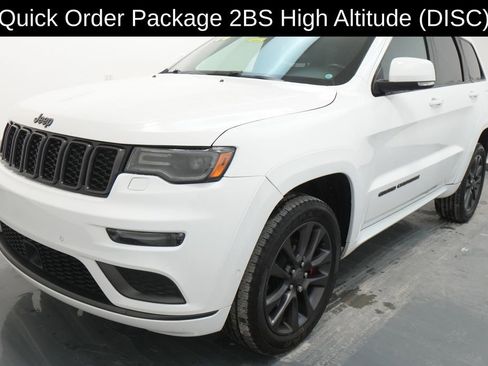 Used 2018 Jeep Grand Cherokee High Altitude image 3