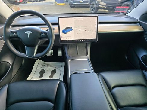 Used 2021 Tesla Model 3 Performance image 18