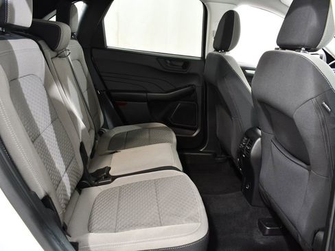 Used 2022 Ford Escape SE w/ SE Sport Appearance Package image 19