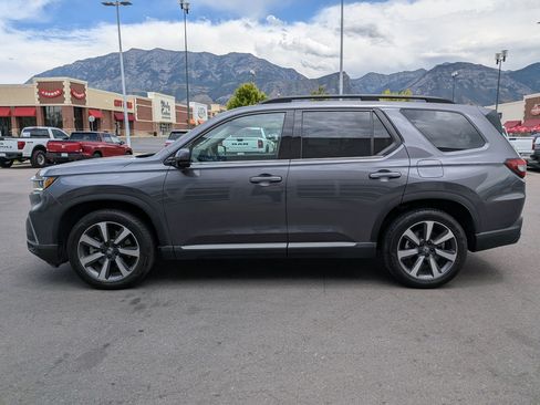 Certified 2025 Honda Pilot Elite image 9