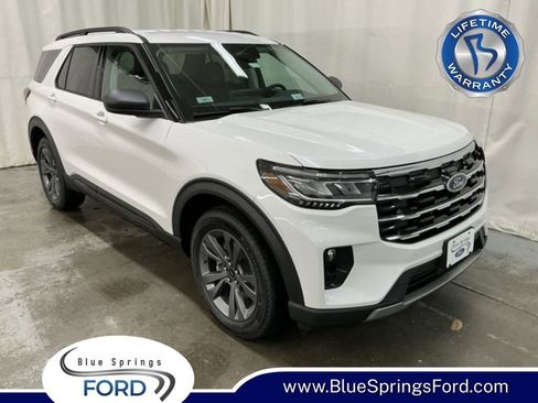 New 2026 Ford Explorer Active w/ Active Comfort Package image 1