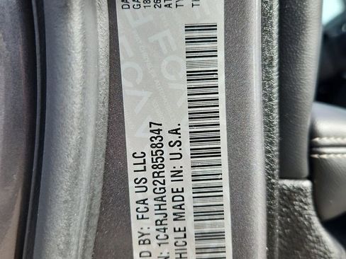 Certified 2024 Jeep Grand Cherokee Altitude image 17