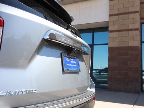 Certified 2020 Ford Explorer Limited w/ Class III Trailer Tow Package RWD image 19