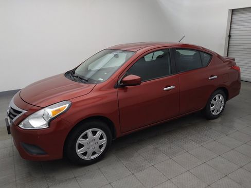 Used 2019 Nissan Versa SV FWD image 2