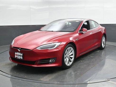 Used 2017 Tesla Model S AWD image 6