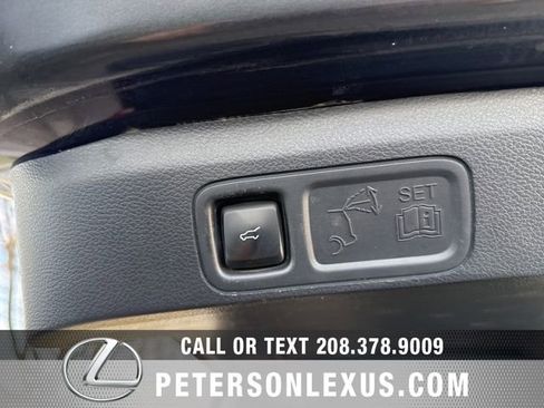 Used 2024 Ford Expedition Limited image 23