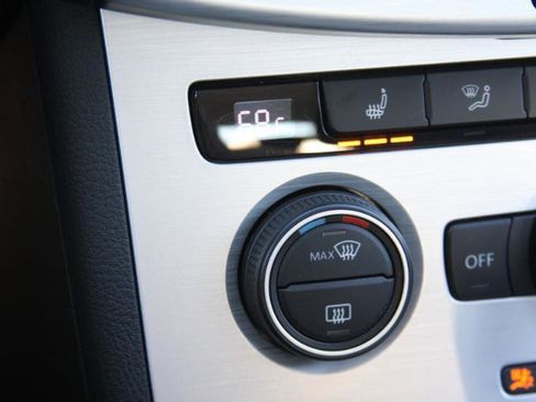 Used 2016 Volkswagen CC Sport image 38