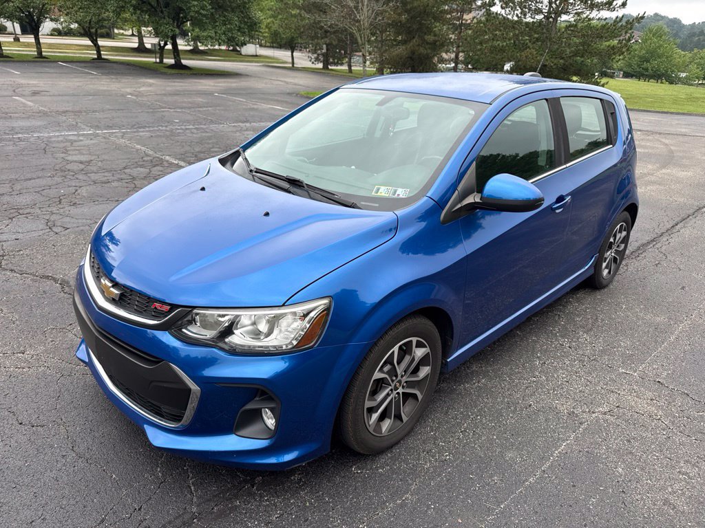 Used 2017 Chevrolet Sonic LT w/ Convenience Package FWD image 3