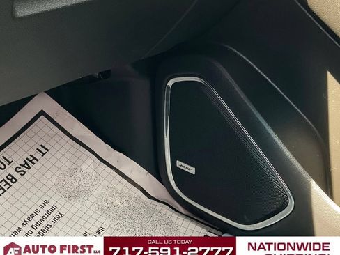 Used 2020 GMC Yukon Denali w/ Denali Premium Package AWD/4WD image 22