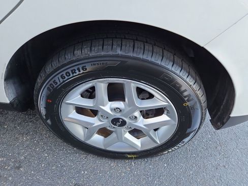 Used 2024 Kia Soul LX w/ Option Group 015 image 27