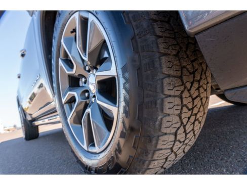 Used 2020 GMC Sierra 1500 Denali w/ Denali Ultimate Package image 9