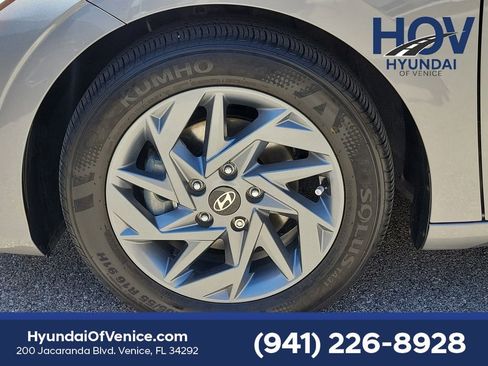 Certified 2024 Hyundai Elantra SEL image 14