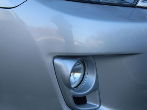 Used 2011 Toyota Highlander Hybrid w/ Cold Weather Pkg image 37