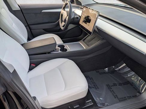 Used 2022 Tesla Model 3 Performance image 20