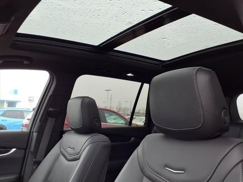 Used 2024 Cadillac XT6 Premium Luxury w/ LPO, Floor Liner Package image 19