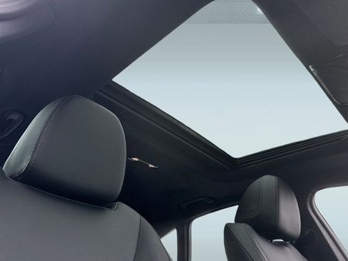 Used 2025 BMW i4 eDrive40 w/ Premium Package image 15