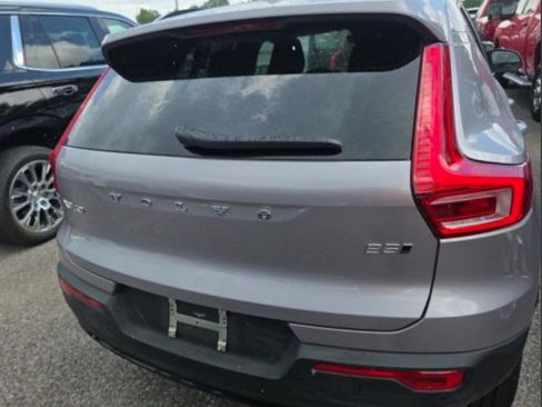 Used 2026 Volvo XC40 B5 Plus AWD/4WD image 4