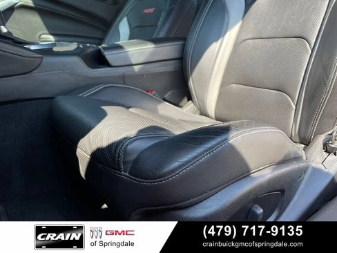 Used 2018 Chevrolet Camaro SS RWD image 21