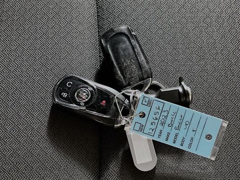 Used 2023 Buick Encore GX Select w/ Safety Package II image 36