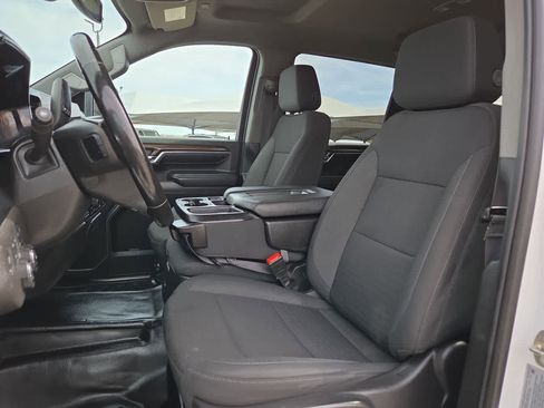 Used 2024 Chevrolet Silverado 3500 LT w/ Convenience Package image 15