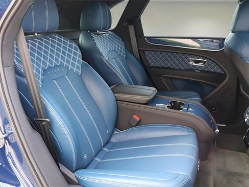 Certified 2023 Bentley Bentayga image 25