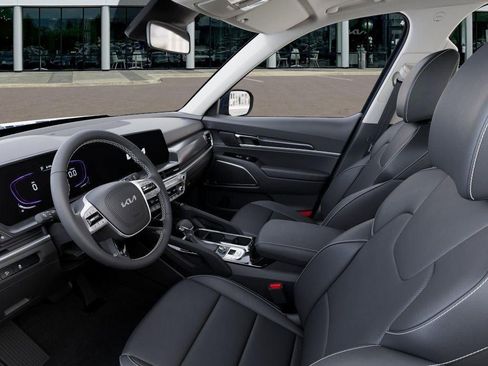 New 2025 Kia Telluride S FWD image 17