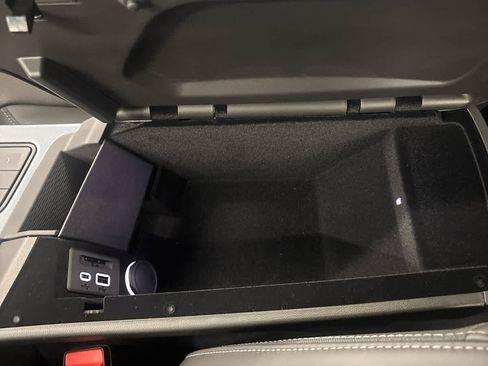 Used 2025 Cadillac CT4 Premium Luxury image 30