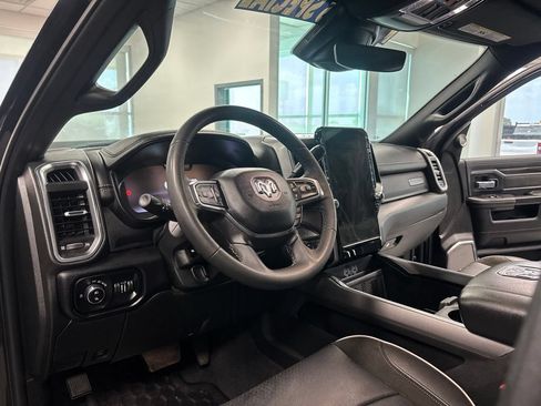 Used 2025 RAM 2500 Laramie AWD/4WD image 17