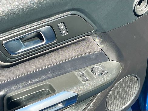 Used 2021 Ford Mustang GT RWD image 18