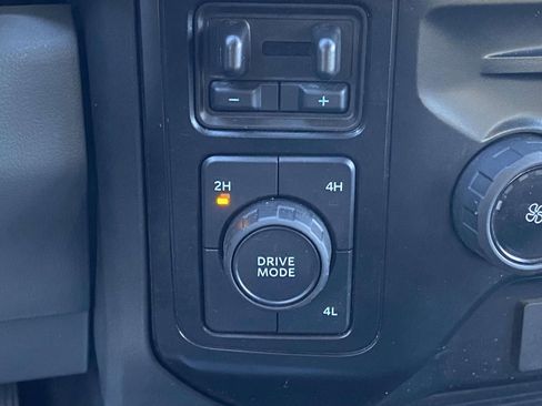Used 2025 Ford F250 XLT AWD/4WD image 30