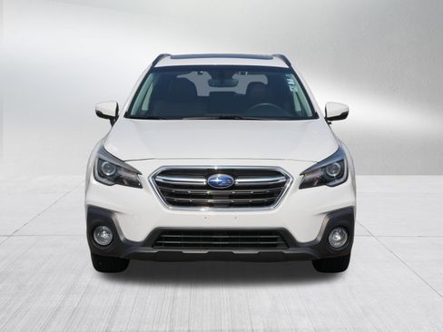Used 2018 Subaru Outback 2.5i Touring AWD/4WD image 2