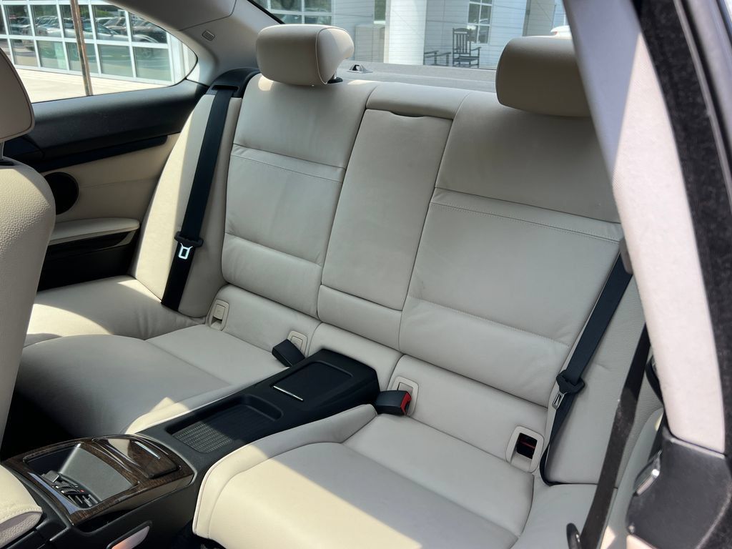 Used 2012 BMW 328i xDrive Coupe AWD/4WD image 17
