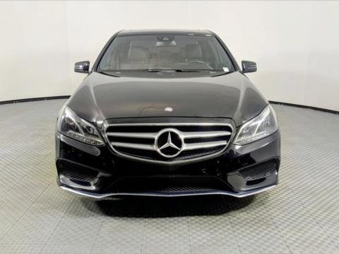 Used 2016 Mercedes-Benz E 350 Sedan w/ Premium Package image 11