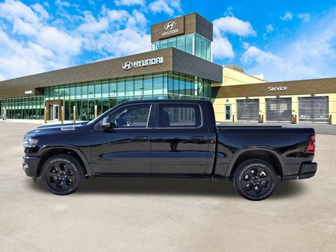 Used 2025 RAM 1500 Lone Star image 9