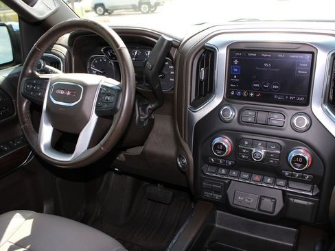 Used 2021 GMC Sierra 1500 SLT w/ SLT Premium Package AWD/4WD image 8