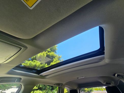 Used 2019 Honda CR-V EX image 36