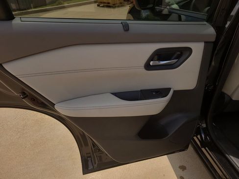 Certified 2023 Nissan Rogue SV w/ SV Premium B Package FWD image 14