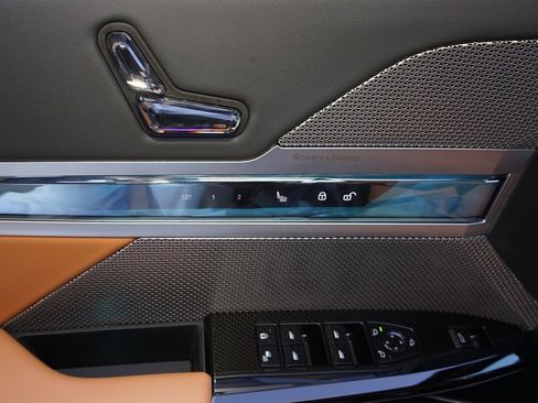 Used 2024 BMW 740i xDrive 740i xDrive w/ Premium Package 2 image 23