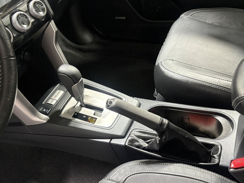 Used 2018 Subaru Forester 2.5i Limited AWD/4WD image 5