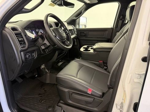 New 2026 RAM 2500 Tradesman AWD/4WD image 13