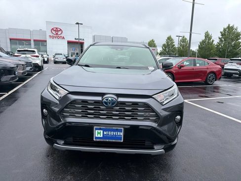 Used 2020 Toyota RAV4 XSE AWD/4WD image 2