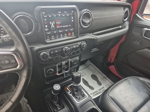 Used 2021 Jeep Wrangler Unlimited Sahara image 21